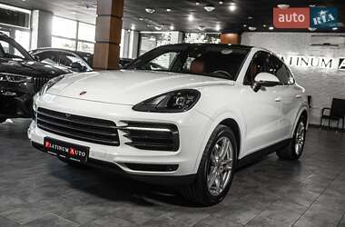 Внедорожник / Кроссовер Porsche Cayenne Coupe 2021 в 