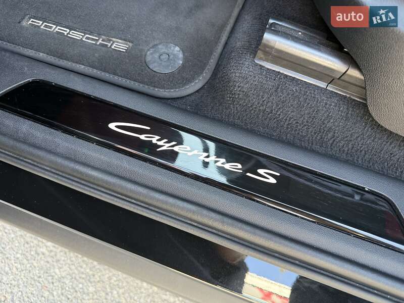 Позашляховик / Кросовер Porsche Cayenne Coupe 2024 в Києві