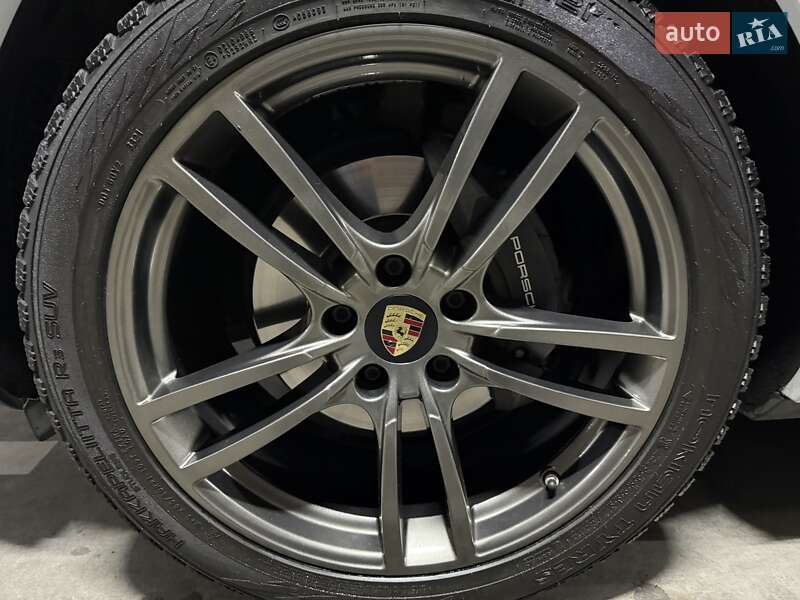 Внедорожник / Кроссовер Porsche Cayenne Coupe 2019 в Киеве