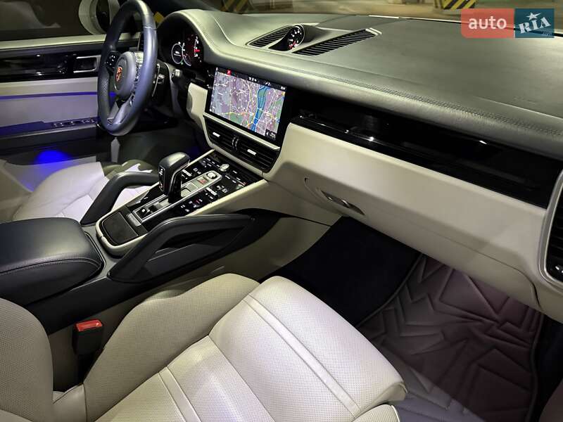 Внедорожник / Кроссовер Porsche Cayenne Coupe 2019 в Киеве