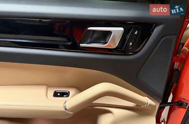 Внедорожник / Кроссовер Porsche Cayenne Coupe 2020 в 