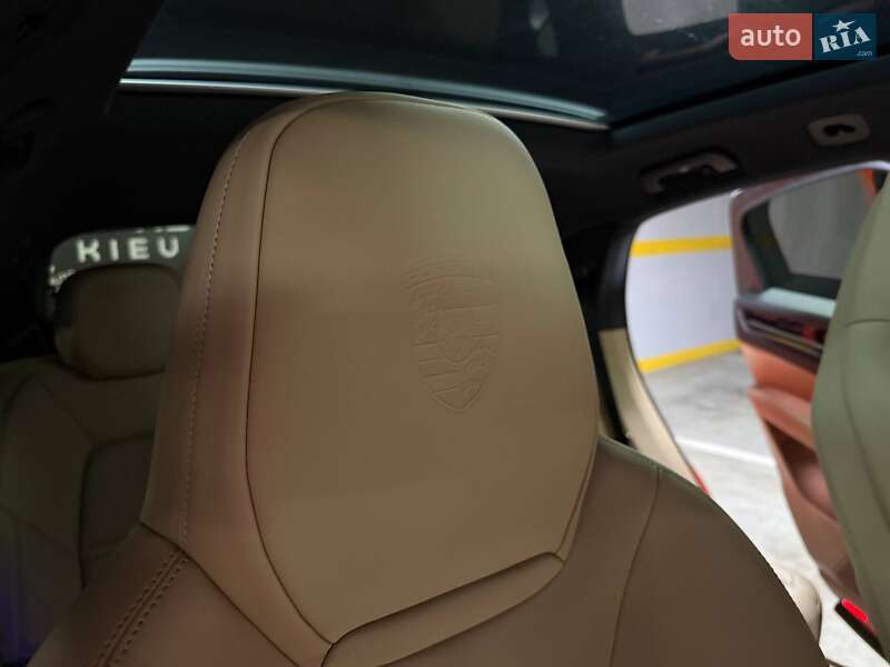 Позашляховик / Кросовер Porsche Cayenne Coupe 2020 в Києві