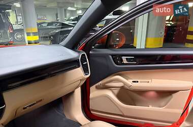 Внедорожник / Кроссовер Porsche Cayenne Coupe 2020 в 