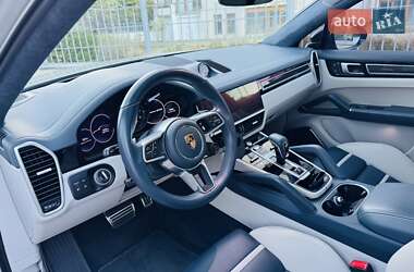 Внедорожник / Кроссовер Porsche Cayenne Coupe 2022 в 