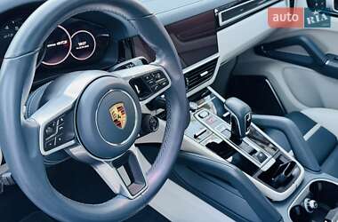 Внедорожник / Кроссовер Porsche Cayenne Coupe 2022 в 