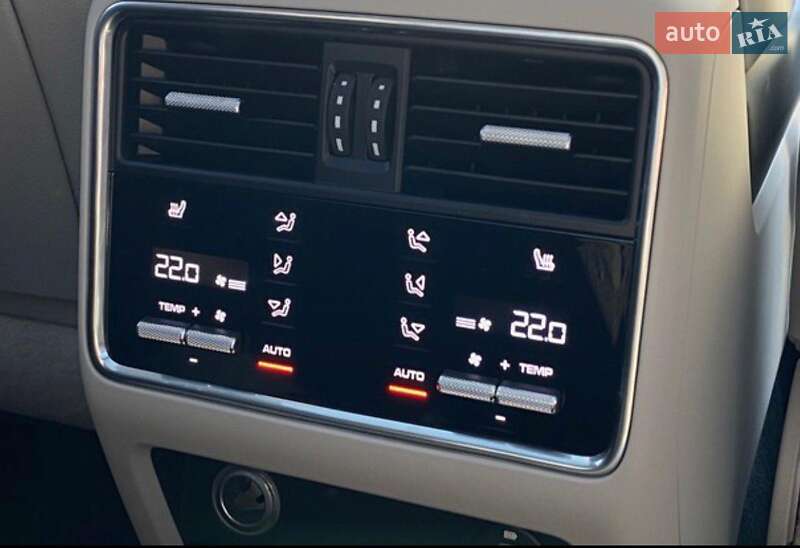 Позашляховик / Кросовер Porsche Cayenne Coupe 2022 в Одесі