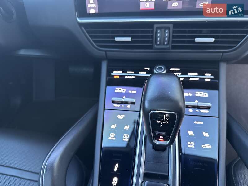 Внедорожник / Кроссовер Porsche Cayenne Coupe 2019 в Киеве