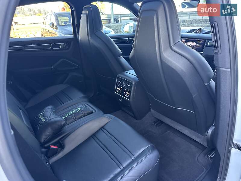 Внедорожник / Кроссовер Porsche Cayenne Coupe 2019 в Киеве