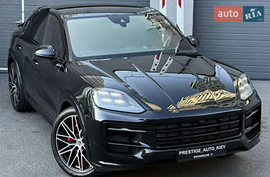 Позашляховик / Кросовер Porsche Cayenne Coupe 2024 в 