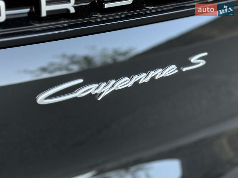 Позашляховик / Кросовер Porsche Cayenne Coupe 2024 в Києві