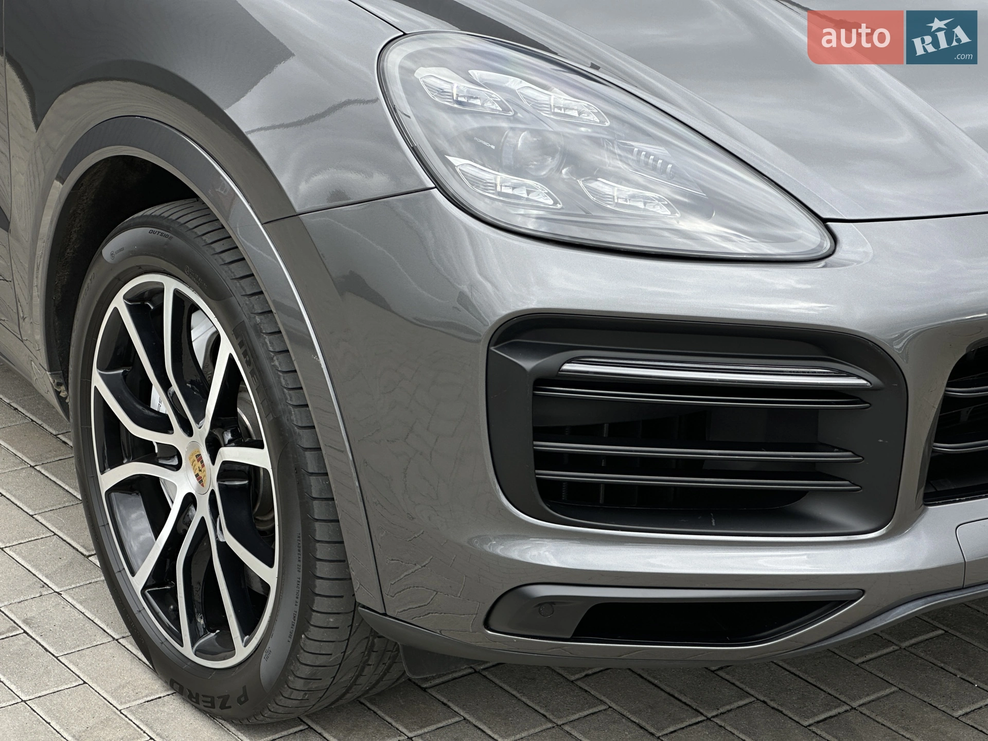 2020 Porsche Cayenne Coupe - мініатюра 4