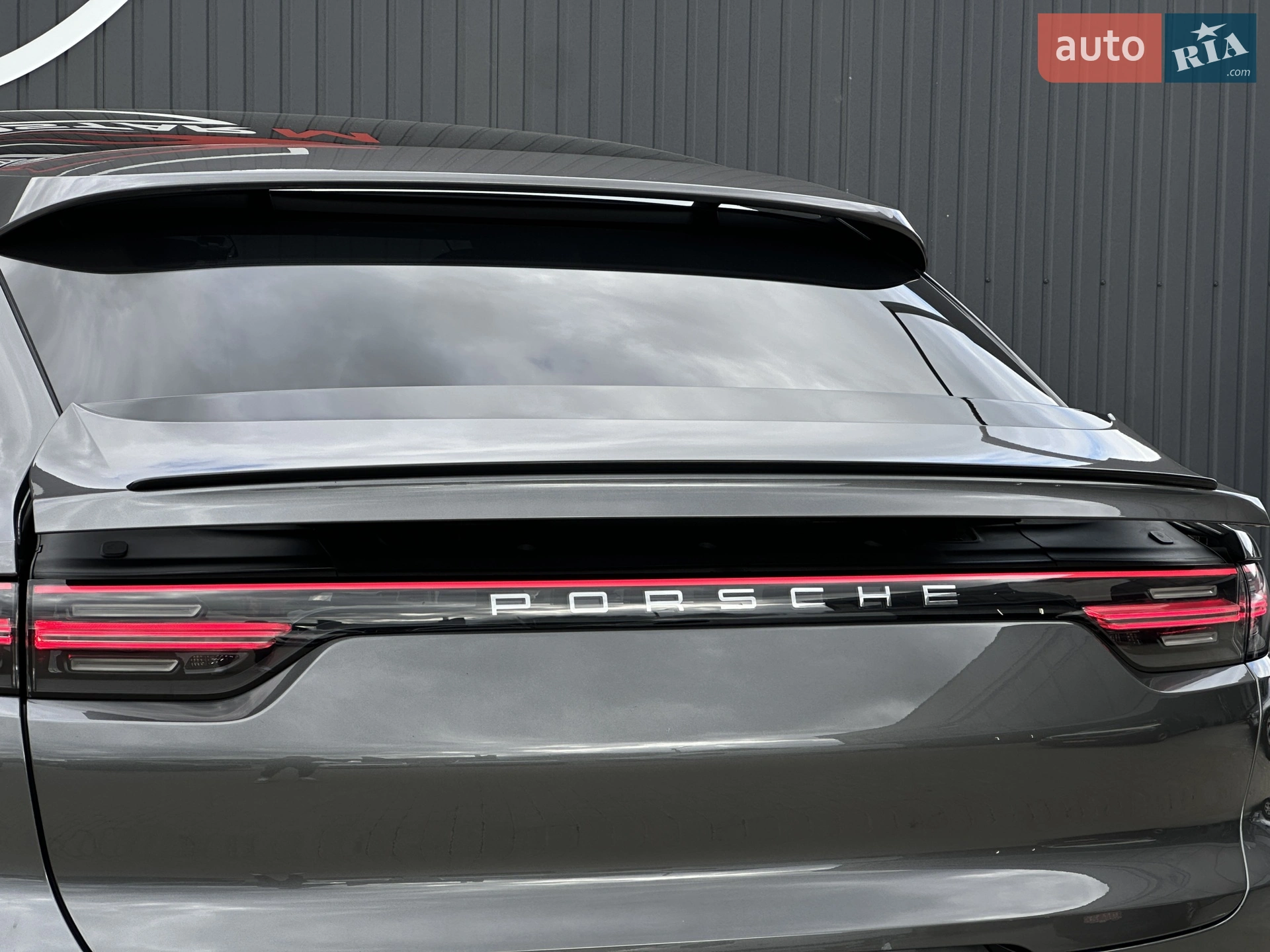 2020 Porsche Cayenne Coupe - мініатюра 17
