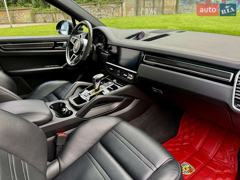 Позашляховик / Кросовер Porsche Cayenne Coupe 2019 в Львові фото 25 Позашляховик / Кросовер Porsche Cayenne Coupe 2019 в Львові