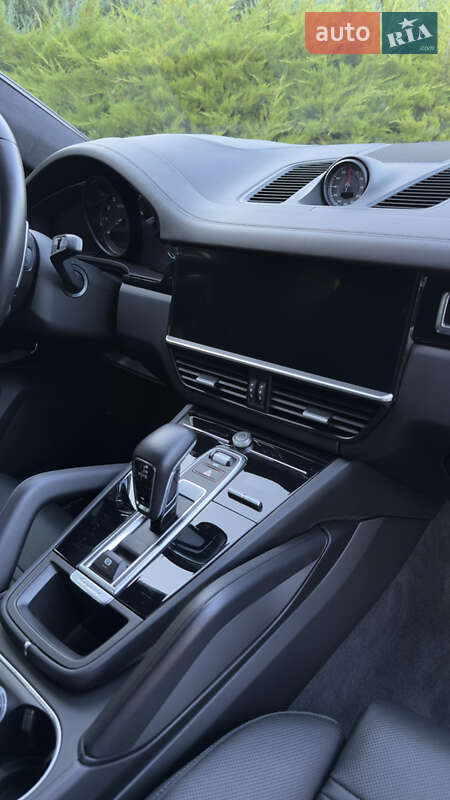 Позашляховик / Кросовер Porsche Cayenne Coupe 2022 в Новомосковську