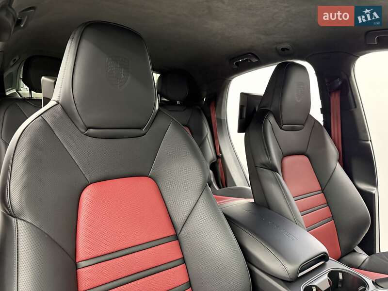 Позашляховик / Кросовер Porsche Cayenne Coupe 2024 в Києві фото 59 Позашляховик / Кросовер Porsche Cayenne Coupe 2024 в Києві