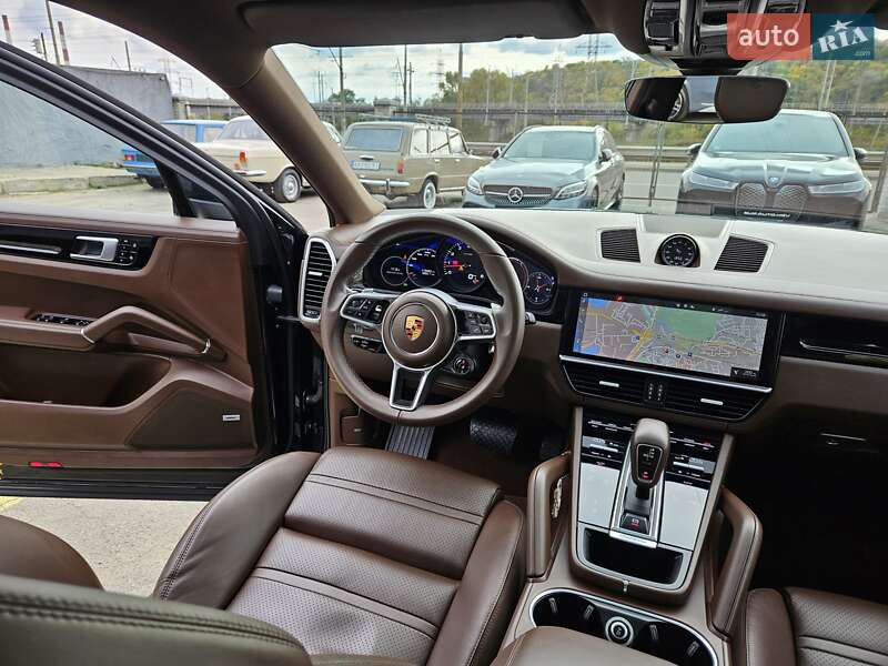 Позашляховик / Кросовер Porsche Cayenne Coupe 2020 в Києві фото 18 Позашляховик / Кросовер Porsche Cayenne Coupe 2020 в Києві