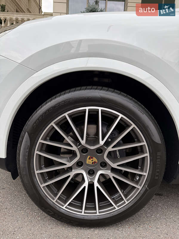 Внедорожник / Кроссовер Porsche Cayenne Coupe 2020 в Киеве