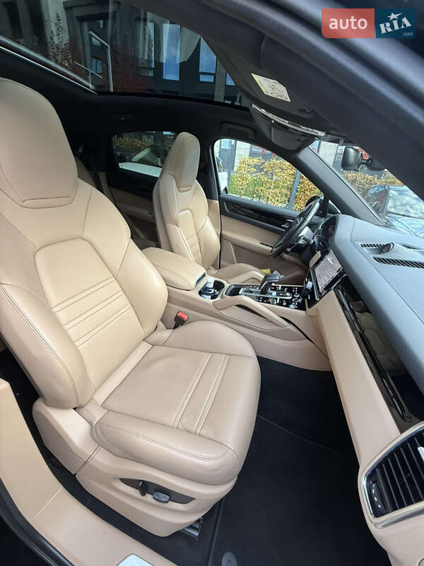 Внедорожник / Кроссовер Porsche Cayenne Coupe 2021 в Киеве фото 12 Внедорожник / Кроссовер Porsche Cayenne Coupe 2021 в Киеве