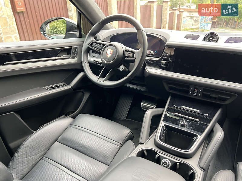 Позашляховик / Кросовер Porsche Cayenne Coupe 2023 в Києві фото 43 Позашляховик / Кросовер Porsche Cayenne Coupe 2023 в Києві