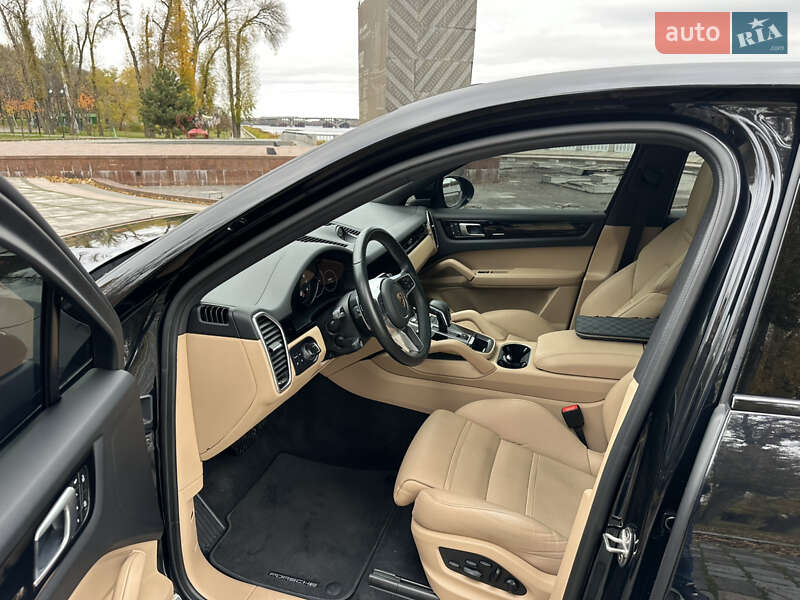 Позашляховик / Кросовер Porsche Cayenne Coupe 2021 в Києві