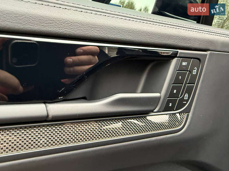 Внедорожник / Кроссовер Porsche Cayenne Coupe 2023 в Киеве фото 69 Внедорожник / Кроссовер Porsche Cayenne Coupe 2023 в Киеве