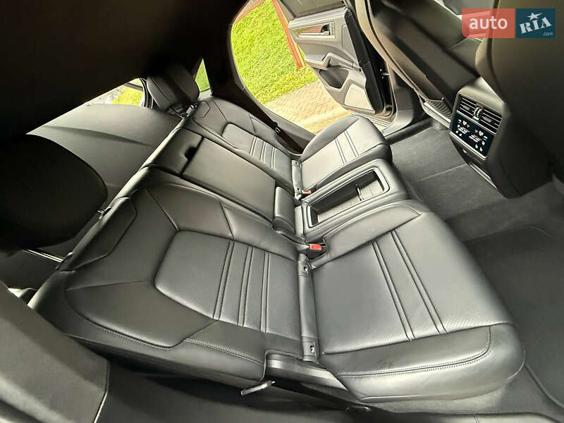 Внедорожник / Кроссовер Porsche Cayenne Coupe 2023 в Киеве фото 89 Внедорожник / Кроссовер Porsche Cayenne Coupe 2023 в Киеве