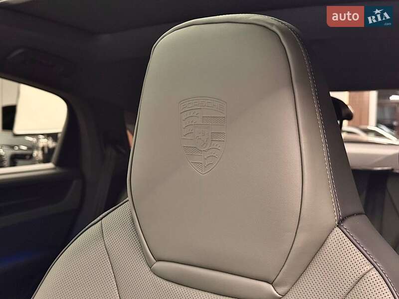 Внедорожник / Кроссовер Porsche Cayenne Coupe 2025 в Киеве