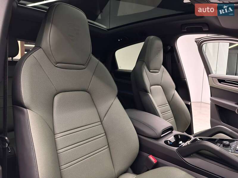 Внедорожник / Кроссовер Porsche Cayenne Coupe 2025 в Киеве