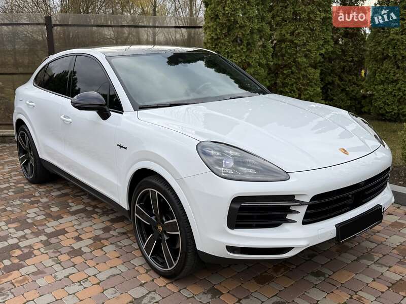Позашляховик / Кросовер Porsche Cayenne Coupe 2022 в Києві