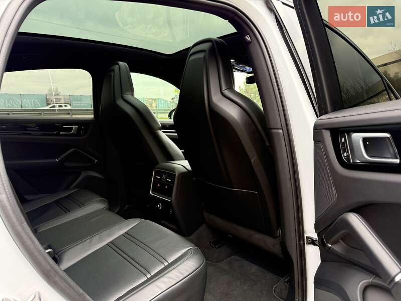 Позашляховик / Кросовер Porsche Cayenne Coupe 2022 в Києві