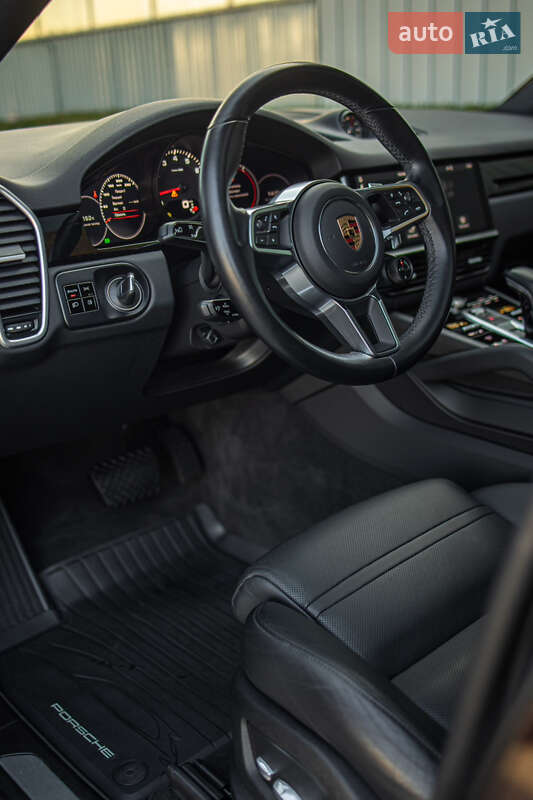 Позашляховик / Кросовер Porsche Cayenne Coupe 2019 в Чернівцях