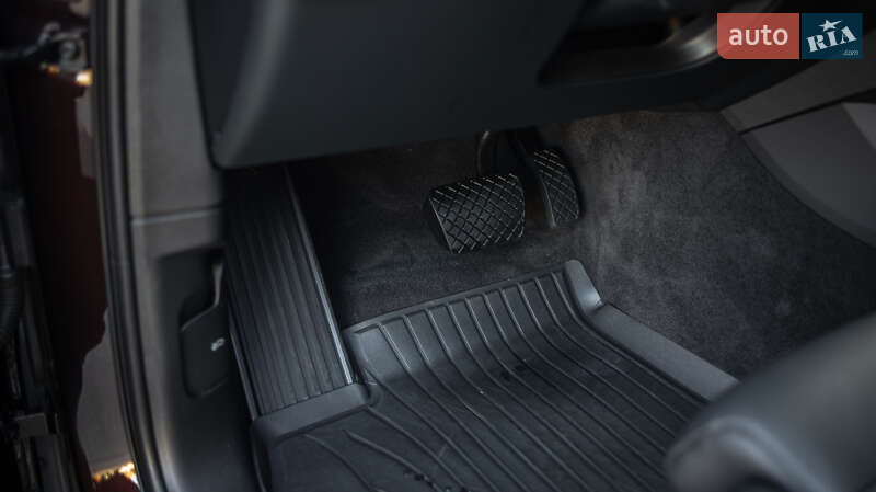 Позашляховик / Кросовер Porsche Cayenne Coupe 2019 в Чернівцях