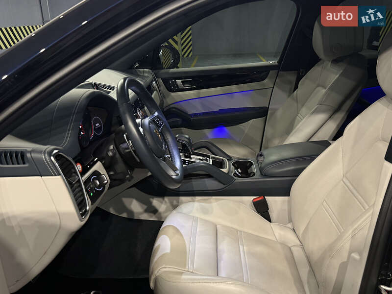 Позашляховик / Кросовер Porsche Cayenne Coupe 2021 в Одесі