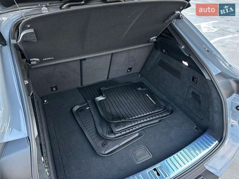 Внедорожник / Кроссовер Porsche Cayenne Coupe 2023 в Киеве фото 40 Внедорожник / Кроссовер Porsche Cayenne Coupe 2023 в Киеве