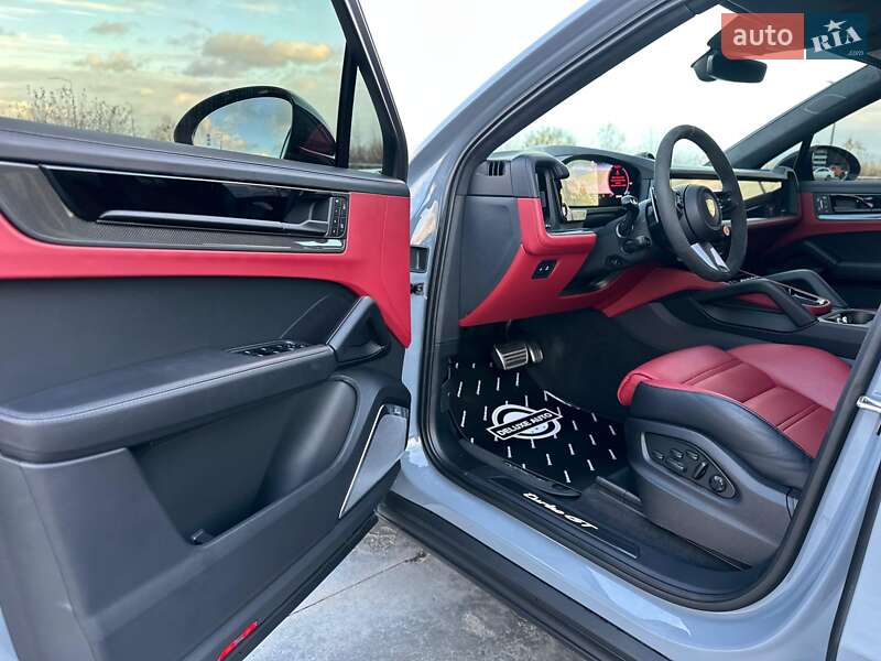 Внедорожник / Кроссовер Porsche Cayenne Coupe 2023 в Киеве фото 45 Внедорожник / Кроссовер Porsche Cayenne Coupe 2023 в Киеве