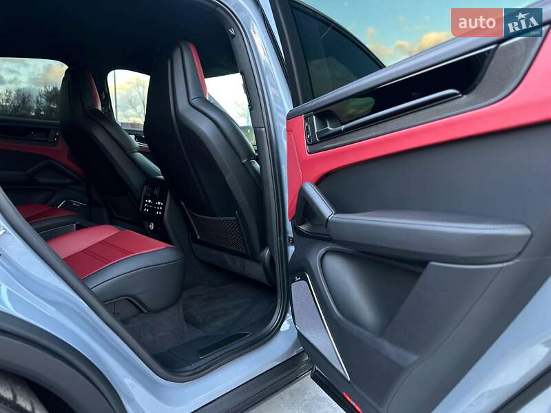 Внедорожник / Кроссовер Porsche Cayenne Coupe 2023 в Киеве фото 70 Внедорожник / Кроссовер Porsche Cayenne Coupe 2023 в Киеве