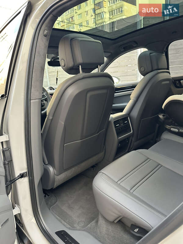 Позашляховик / Кросовер Porsche Cayenne Coupe 2022 в Києві