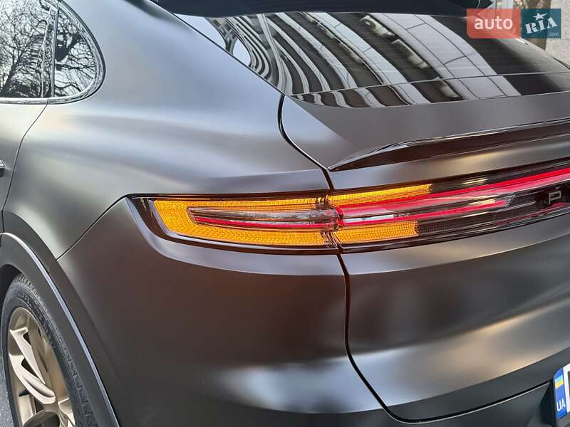 Позашляховик / Кросовер Porsche Cayenne Coupe 2024 в Києві фото 26 Позашляховик / Кросовер Porsche Cayenne Coupe 2024 в Києві