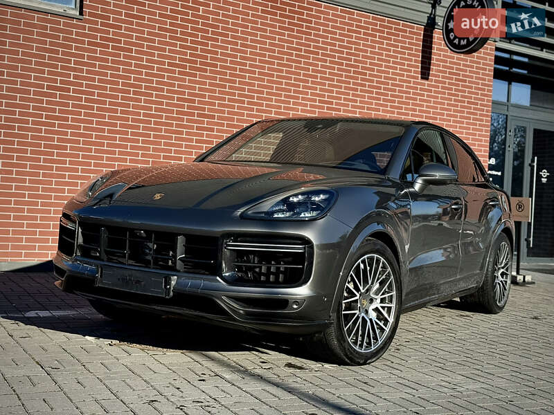 Porsche Cayenne Coupe 2021