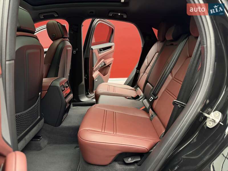 Внедорожник / Кроссовер Porsche Cayenne Coupe 2025 в Киеве фото 42 Внедорожник / Кроссовер Porsche Cayenne Coupe 2025 в Киеве