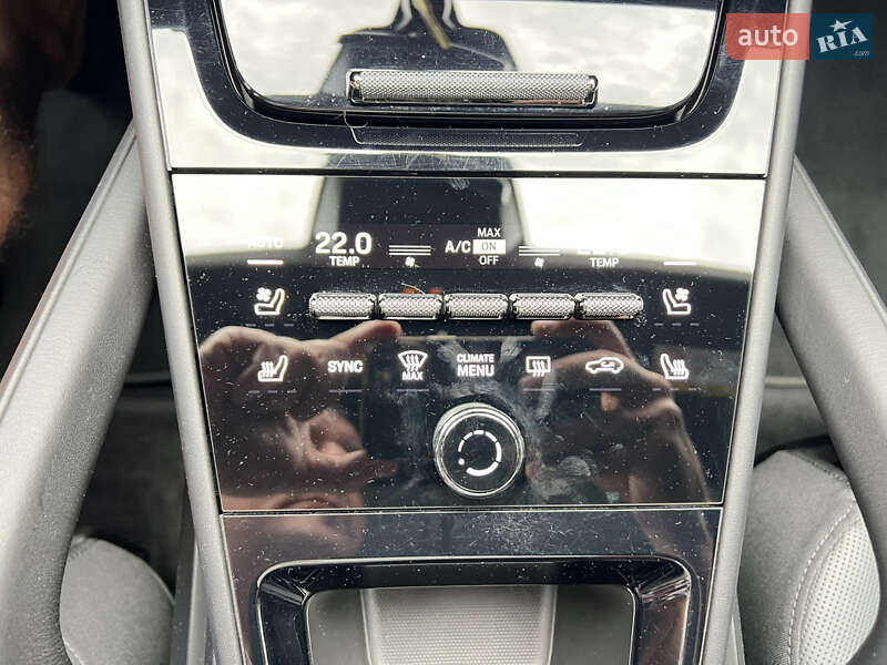 Внедорожник / Кроссовер Porsche Cayenne Coupe 2023 в Киеве фото 24 Внедорожник / Кроссовер Porsche Cayenne Coupe 2023 в Киеве