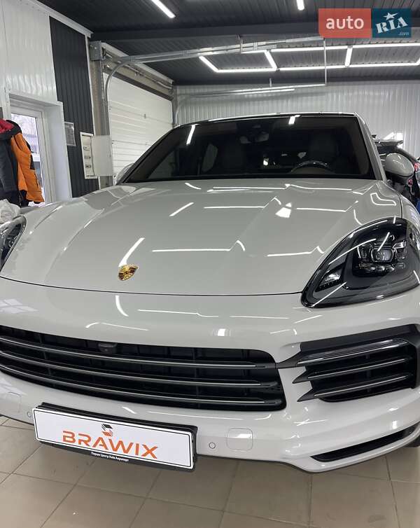 Внедорожник / Кроссовер Porsche Cayenne Coupe 2023 в Киеве