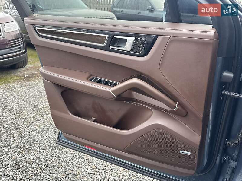 Внедорожник / Кроссовер Porsche Cayenne Coupe 2020 в Тернополе