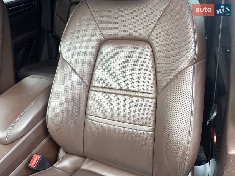 Внедорожник / Кроссовер Porsche Cayenne Coupe 2020 в Тернополе