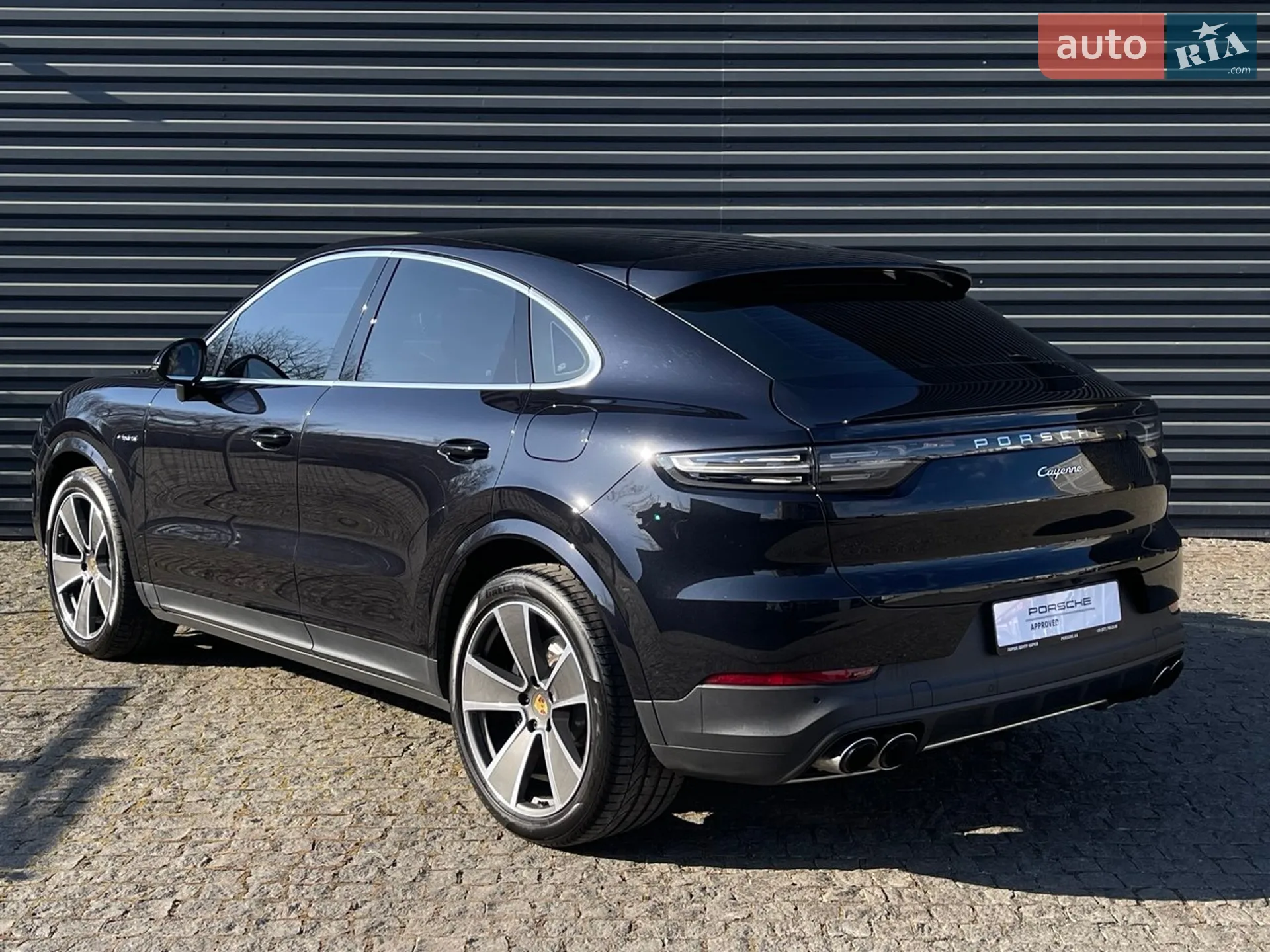 2020 Porsche Cayenne Coupe - мініатюра 3