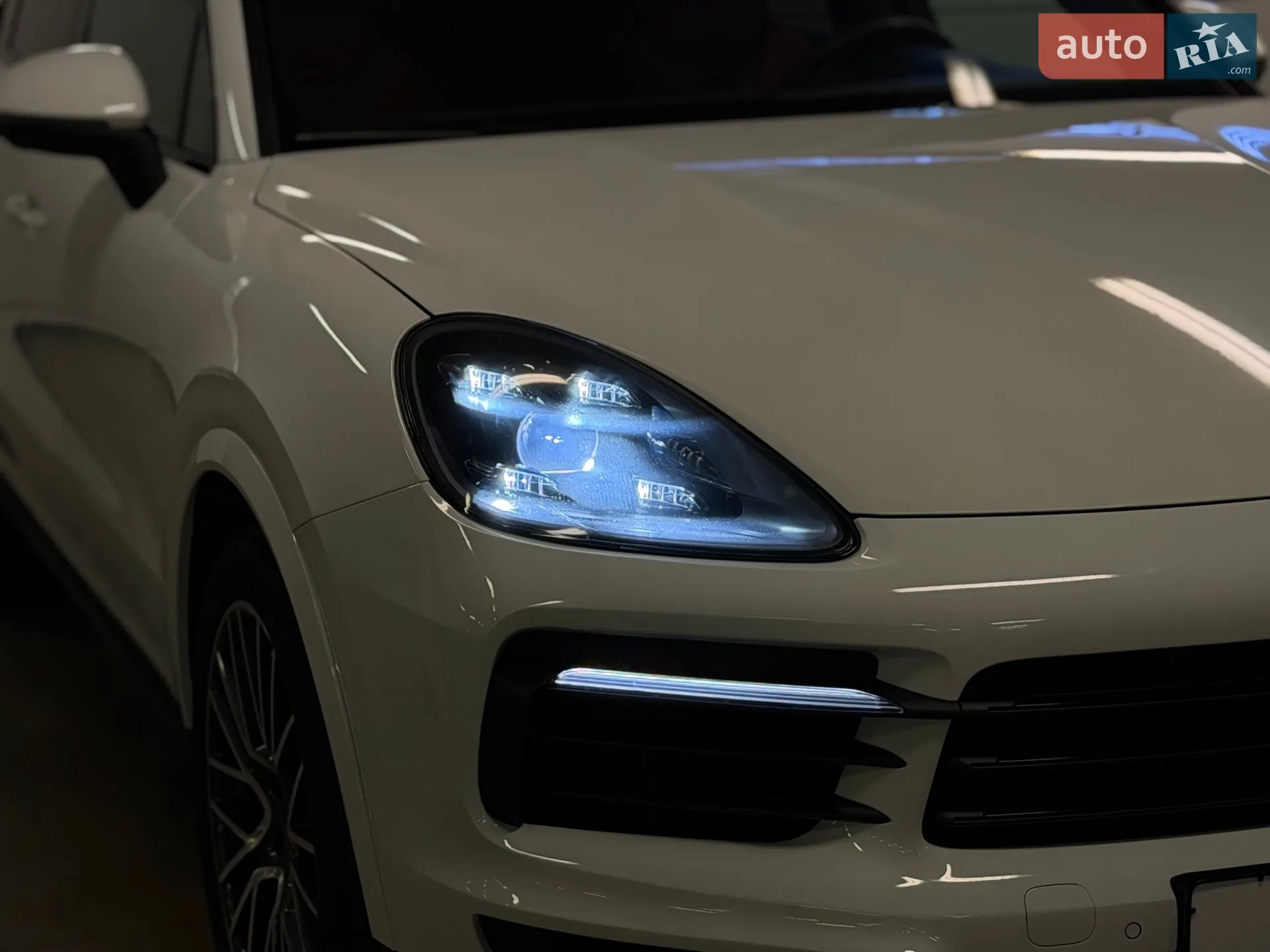 2020 Porsche Cayenne Coupe - мініатюра 14