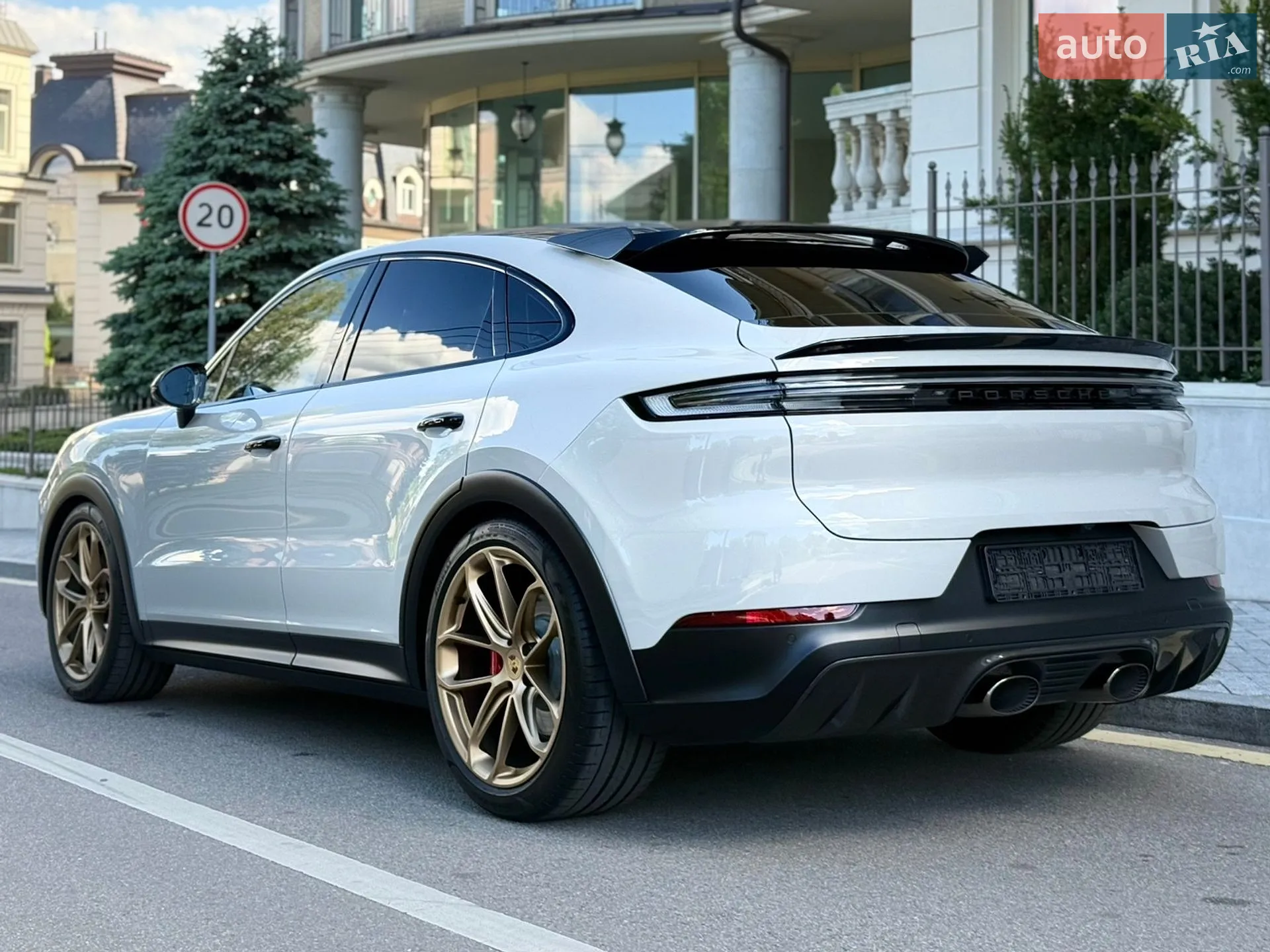 2024 Porsche Cayenne Coupe - фото 1