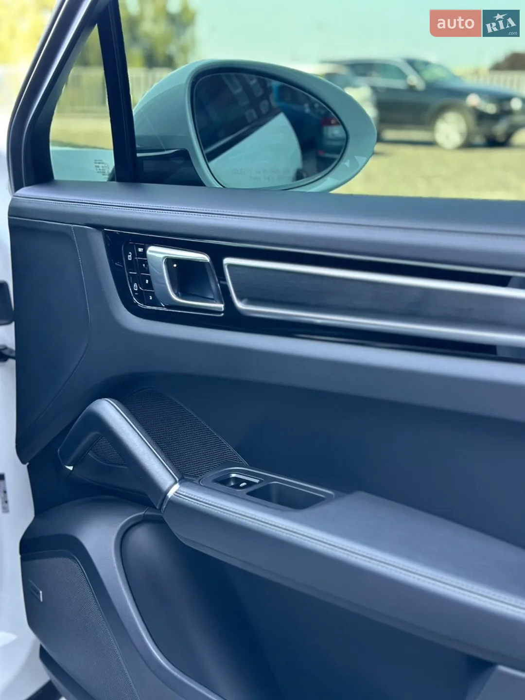 2020 Porsche Cayenne Coupe - мініатюра 24