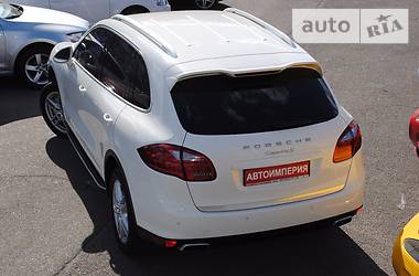 Внедорожник / Кроссовер Porsche Cayenne 2012 в Киеве