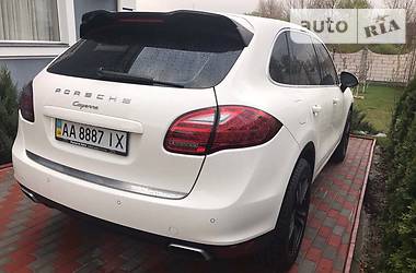 Позашляховик / Кросовер Porsche Cayenne 2011 в 